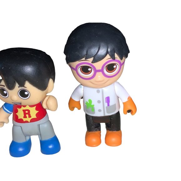 Ryan's World Seven Toy Peopl Action Figures - Picture 4 of 5